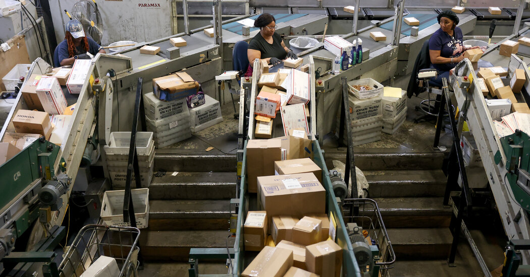 USPS Reverses Decision to Halt Parcel Service From China